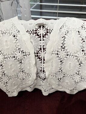 House of Harlow 1960 White Crochet Openwork Top